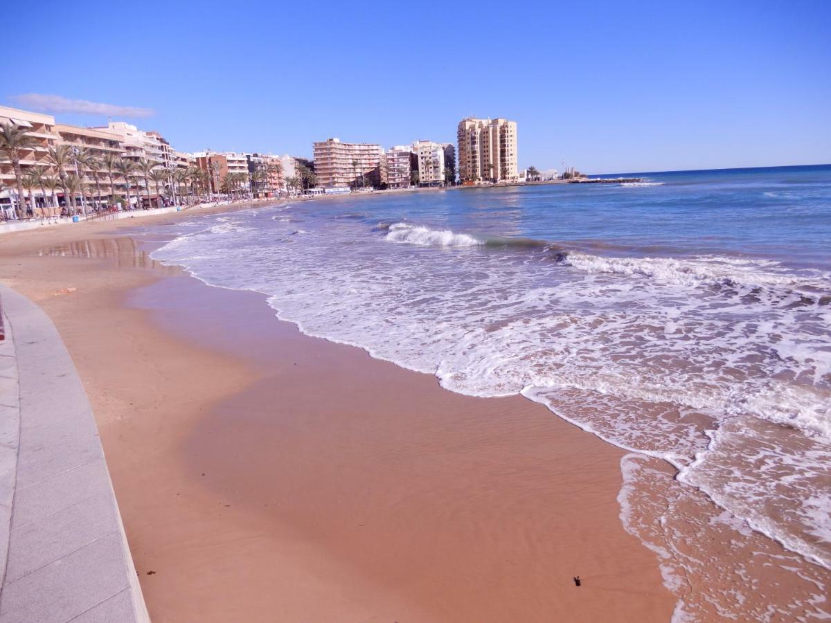 Edificio 1º Linea De Playa, En Paseo Maritimo De Torrevieja, Alicante, Costa Blanca Экстерьер фото